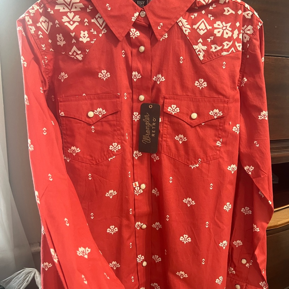 Wrangler Red and White Patterned Button-Down Shirt